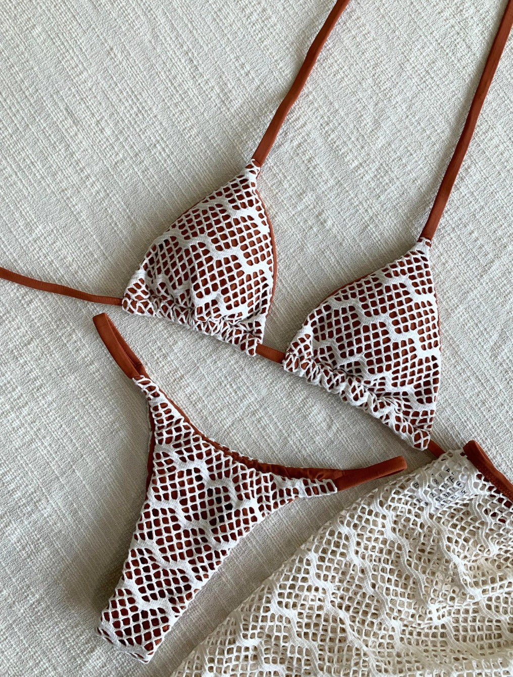 Trijunto Cortininha Com Bojo Calcinha Fina e Saia Curta Com Fenda Santiago | Terra