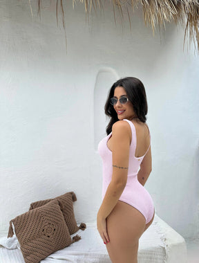 Maiô Texturizado Com Argola na Alça Cavada Decote U Kalimann | Rosa Bebê