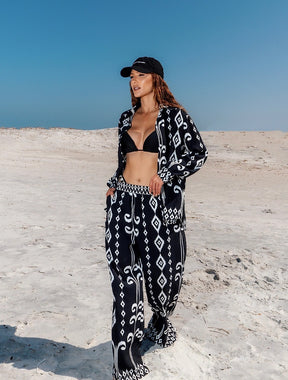 Conjunto Camisa Manga Longa e Calça Pantalona Fluida Estampada Pantera | Preto