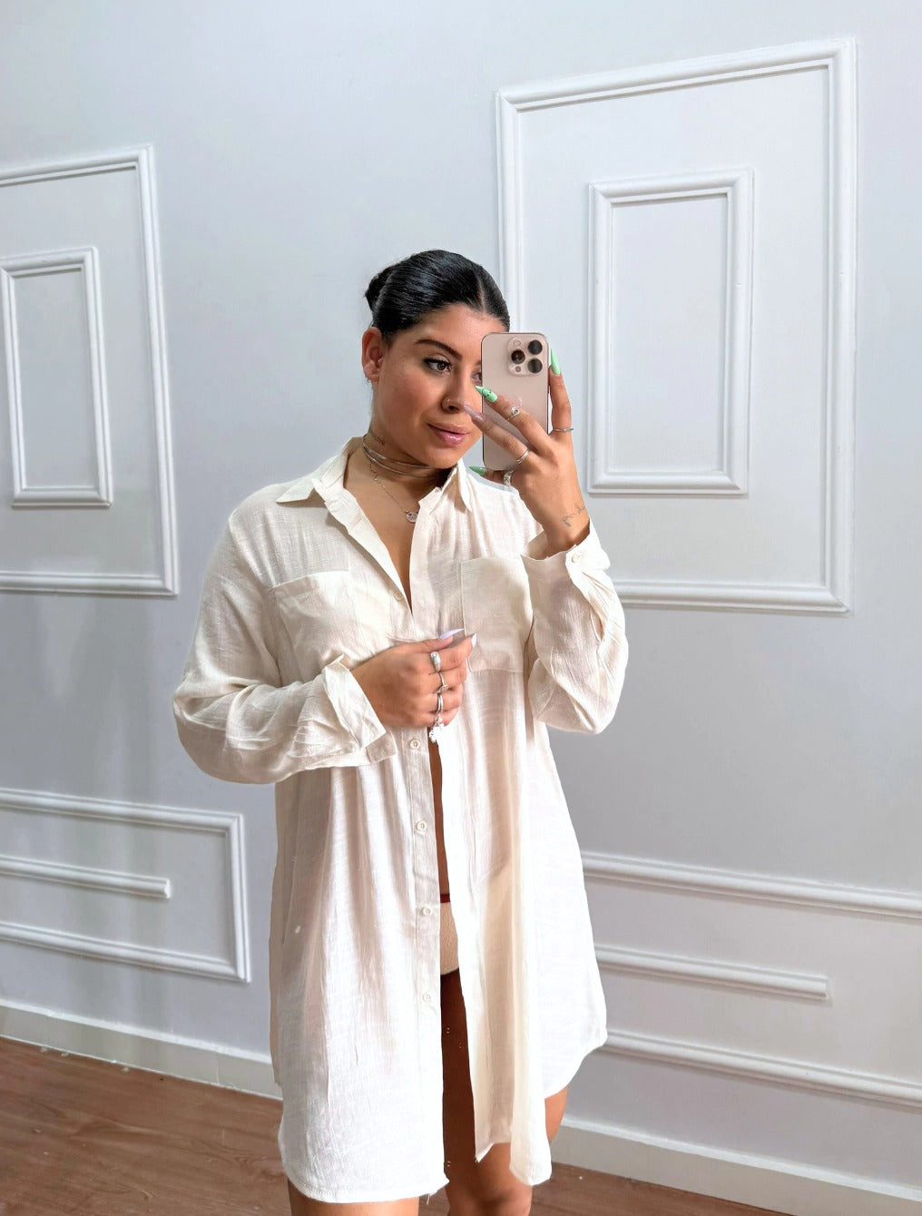 Camisa Feminina Manga longa com botões frontal Secrets | Bege