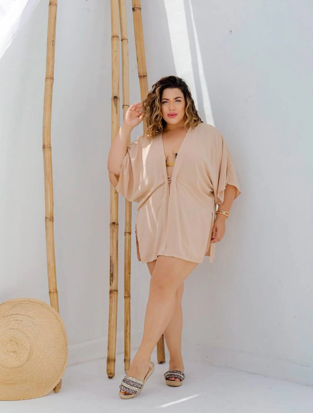 Kimono Saida de Praia Curto Aberto Com Amarração Leve Ohana | Bege